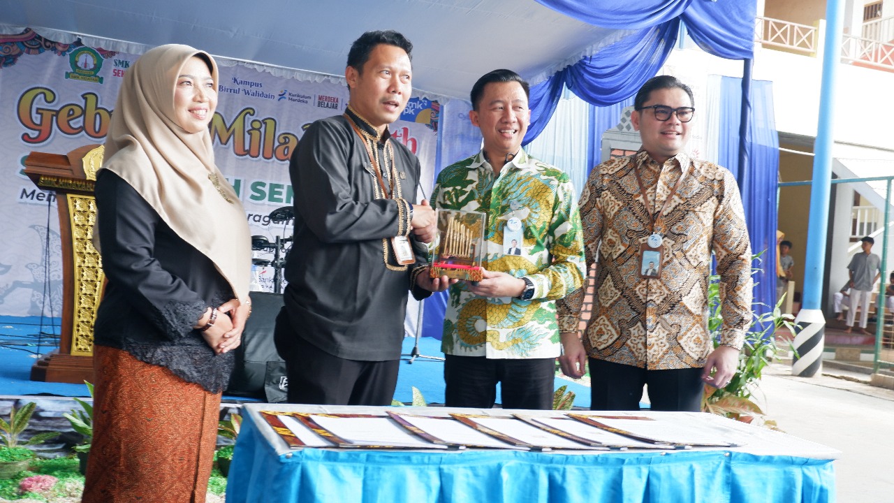 PENANDATANGANAN MOU DENGAN MITRA INDUSTRI